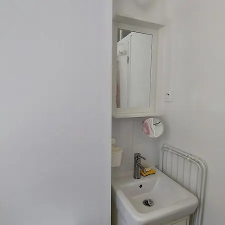 2 Pieces Centre Saint-palais, Proche Plage, Balcon Apercu Mer, Parking A Proximite - Fr-1-550-86 Apartamento *